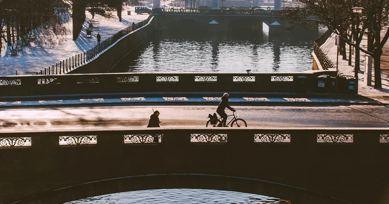 Le cas du canal du Midi et du canal de Bourgogne à vélo